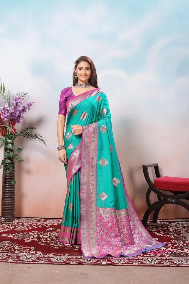 Traditional Soft Silk Jacquard Border Contras Sari With Blouse 11-VF image 2