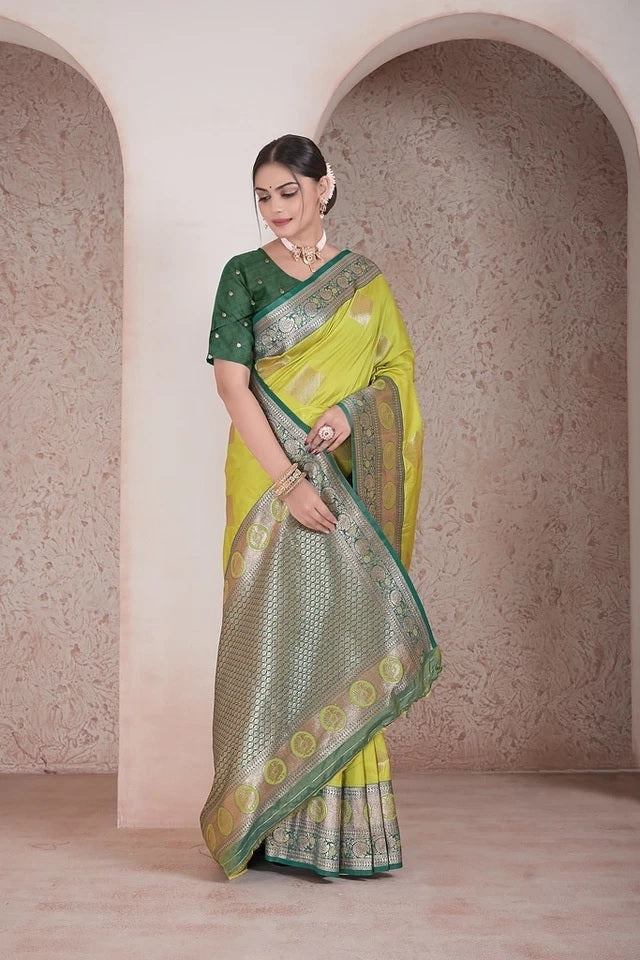Traditional Soft Silk Weaving Heavy Banarasi Pallu Sari With Blouse 11-VF image 11