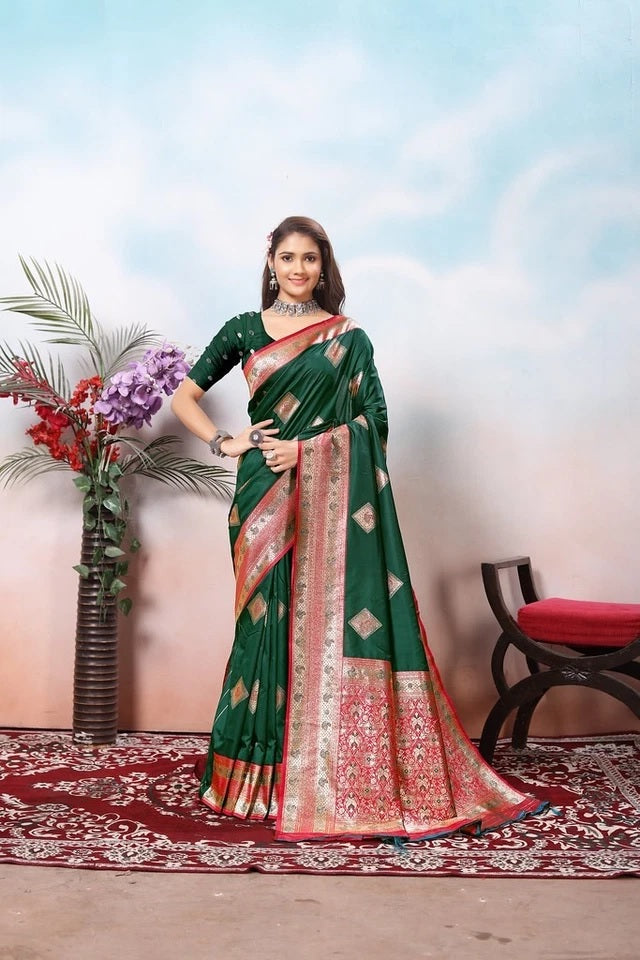 Traditional Soft Silk Jacquard Border Contras Sari With Blouse 11-VF image 4