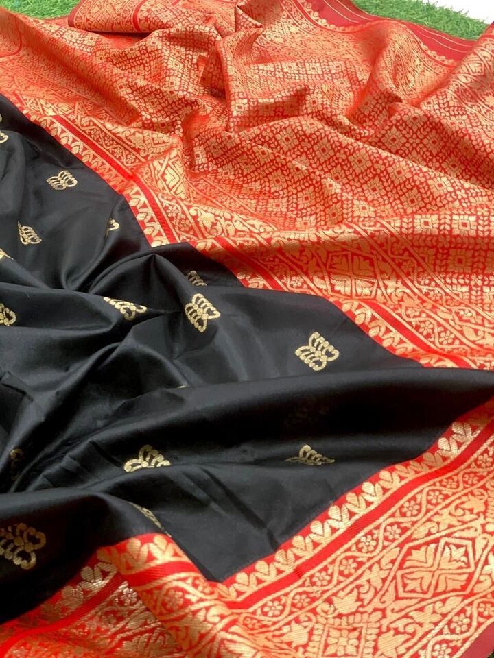 Black Banarsi Soft Silk Saree With Unstitched Blouse image 5