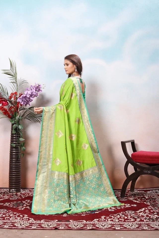 Traditional Soft Silk Jacquard Border Contras Sari With Blouse 11-VF image 13