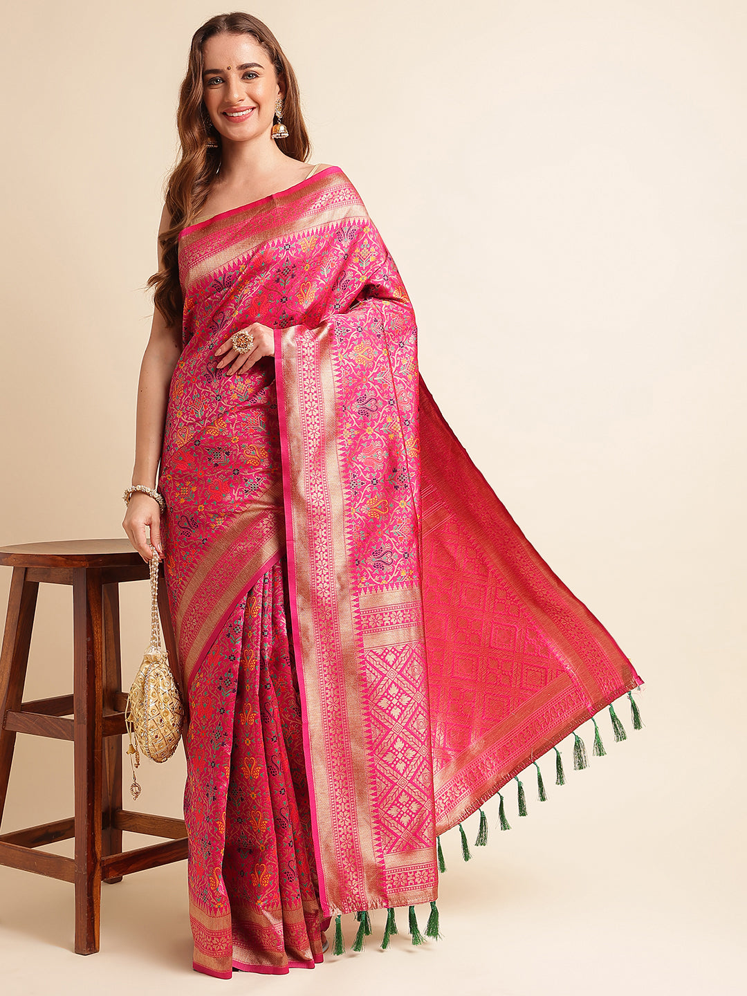 Women's Heavy Banarasi Weaving Patola Silk Saree image 4