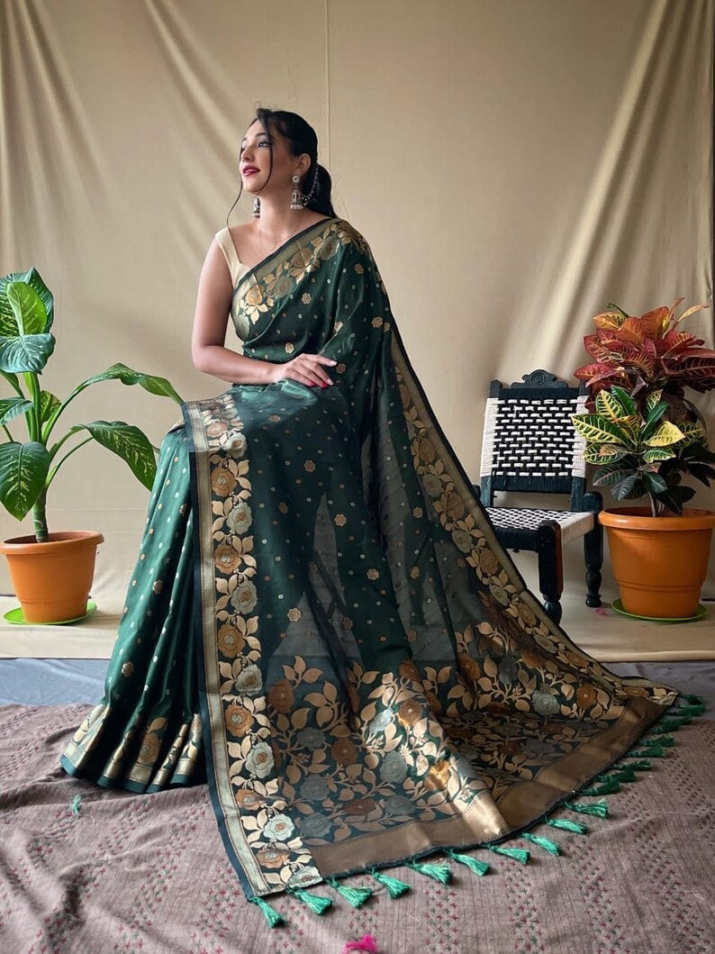 Women's Soft Kanjivaram Banarsi Silk Saree With Blouse image 8