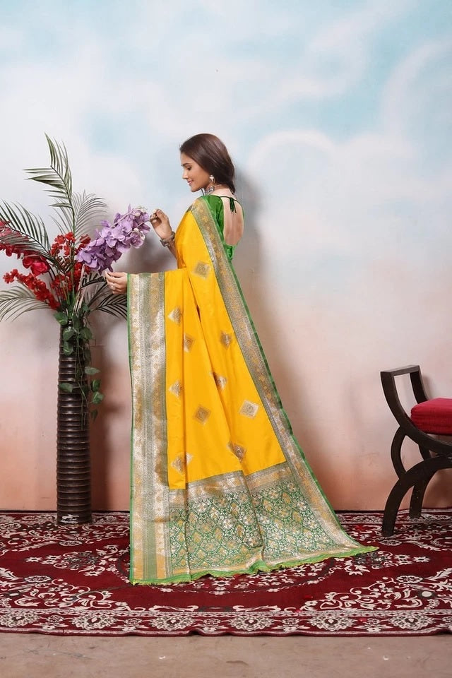 Traditional Soft Silk Jacquard Border Contras Sari With Blouse 11-VF image 15