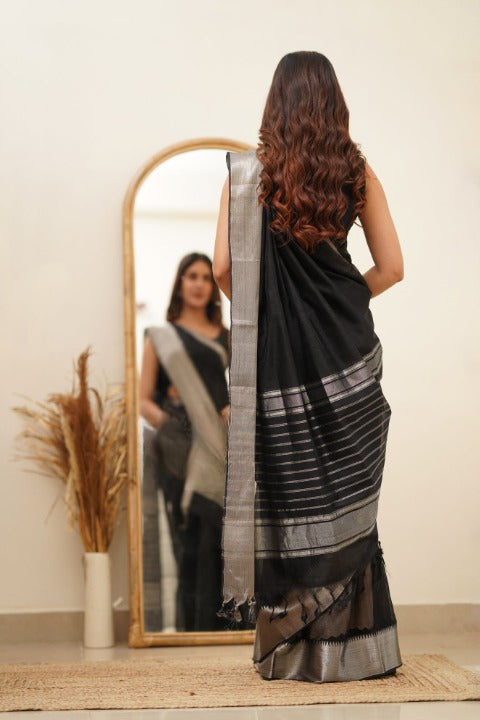 Black Banarasi Soft Silk Plain Saree with Unstitched Blouse image 7