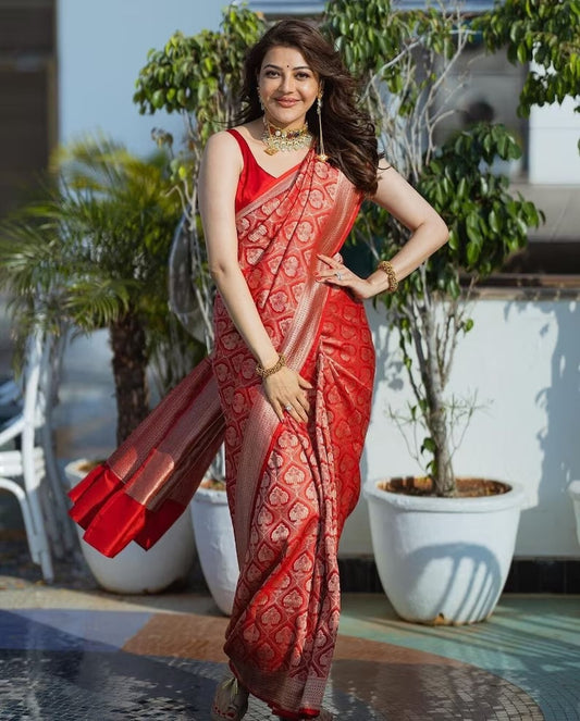 Red Soft Kanjivaram Banarsi Silk Saree With Blouse image 1