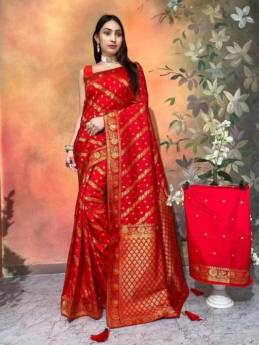 Women's Dola Silk Saree With Unstitched Blouse image 1