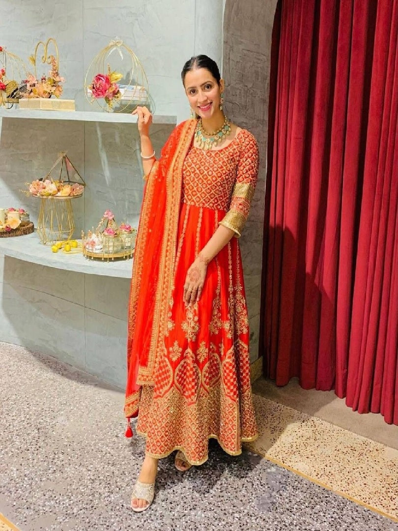 Georgette With Embroidery Sequence Zari Design Work Bridal Gown 13-MA5 image 4