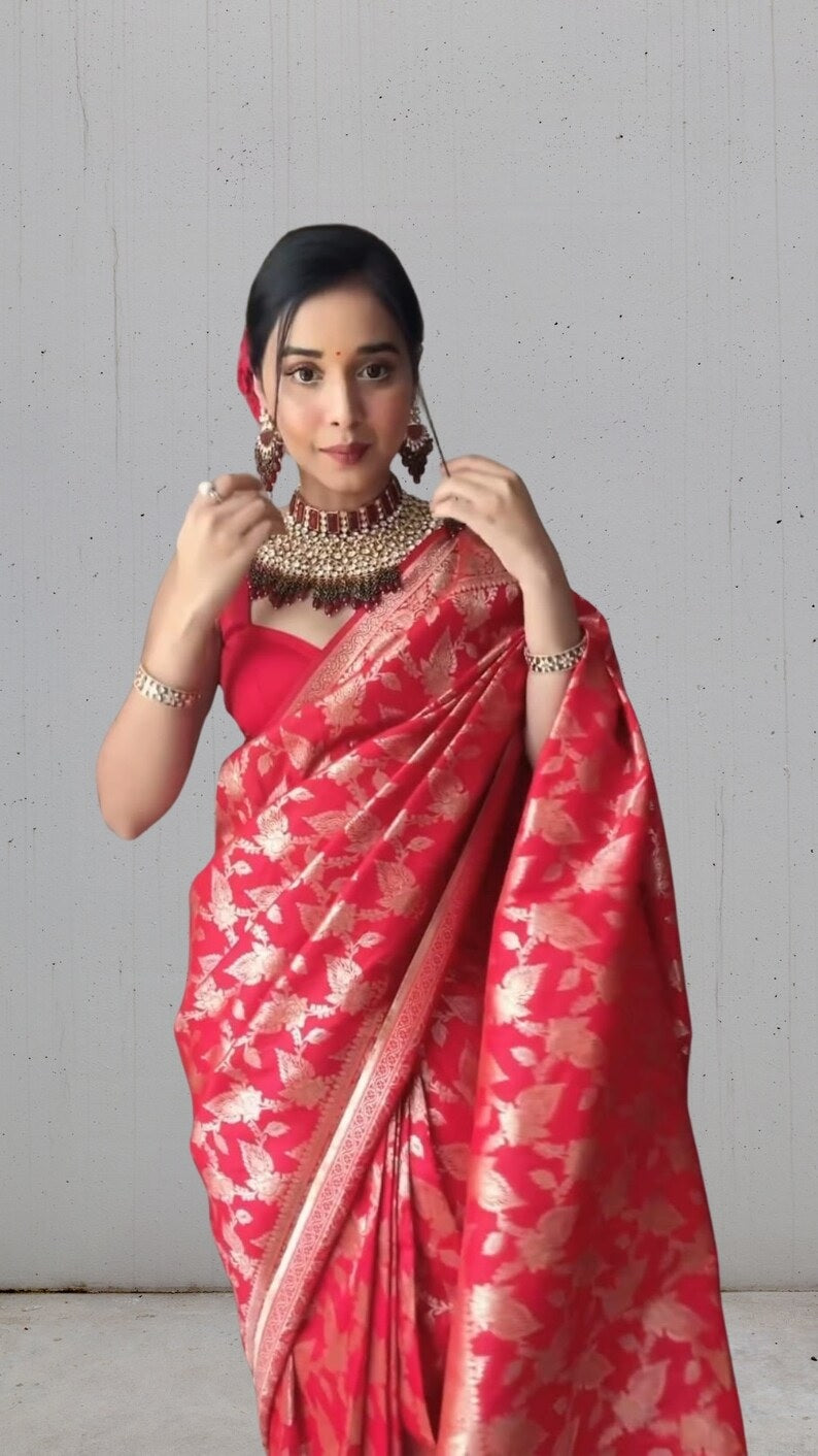 Red Soft Lichi Silk Jacquard Waving Work Saree With Blouse image 4