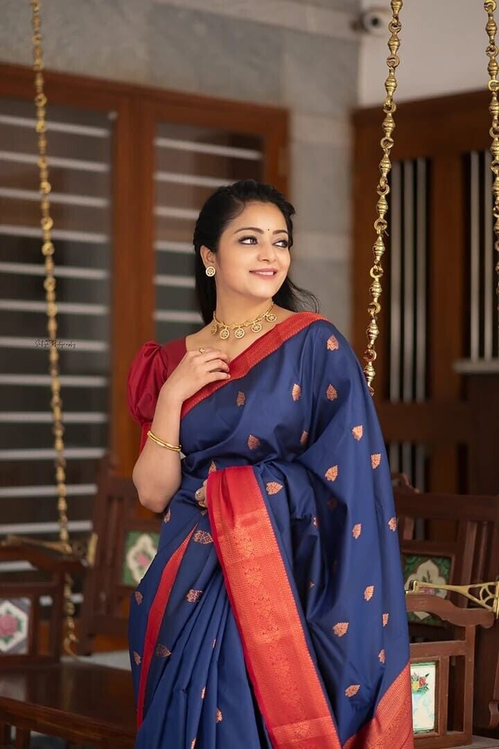 Soft Lichi Silk With Beautiful Jacquard Border Saree With Blouse image 2