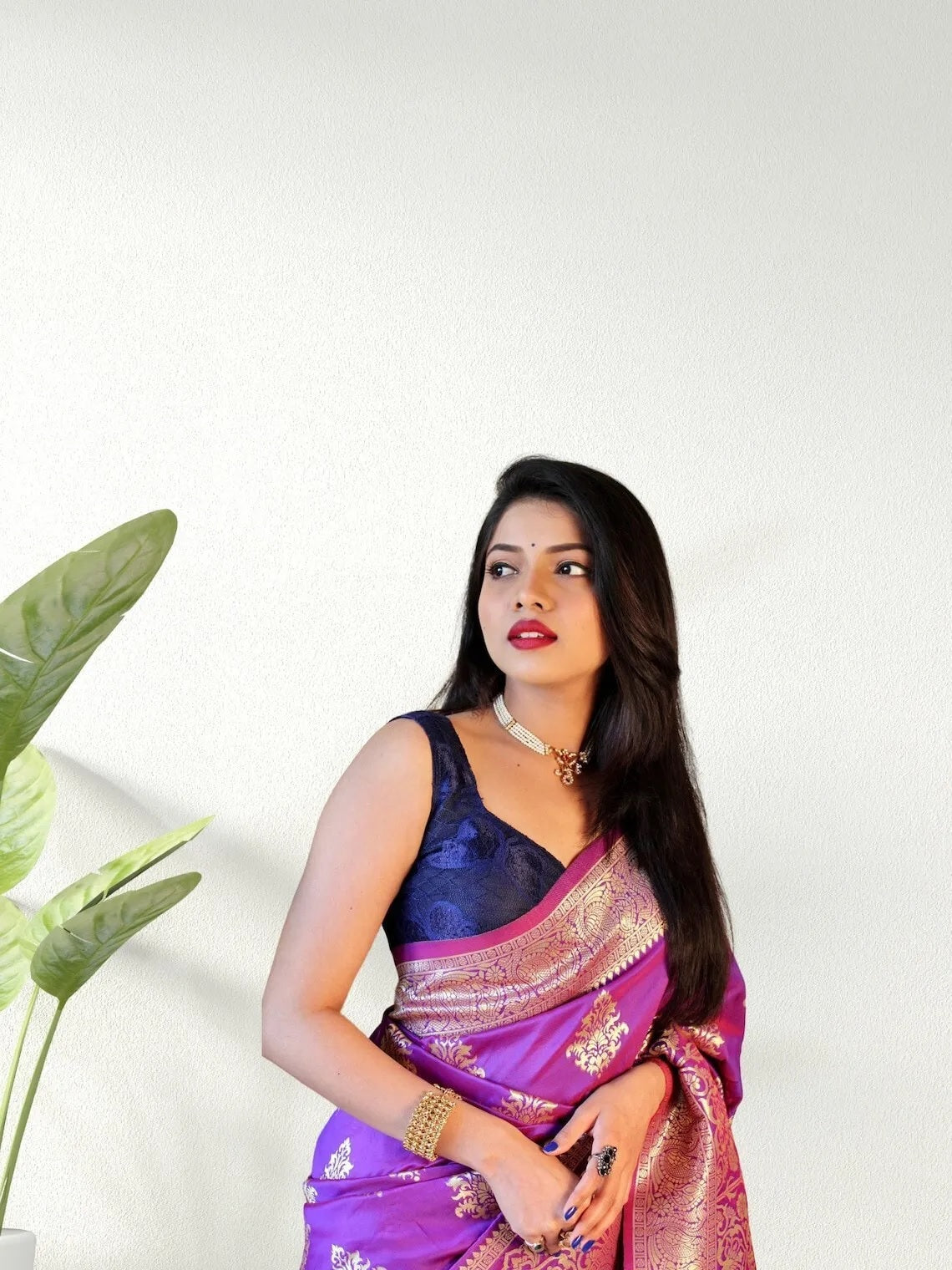 Pure Lichi Silk Zari Golden Weaving Saree With Blouse image 5