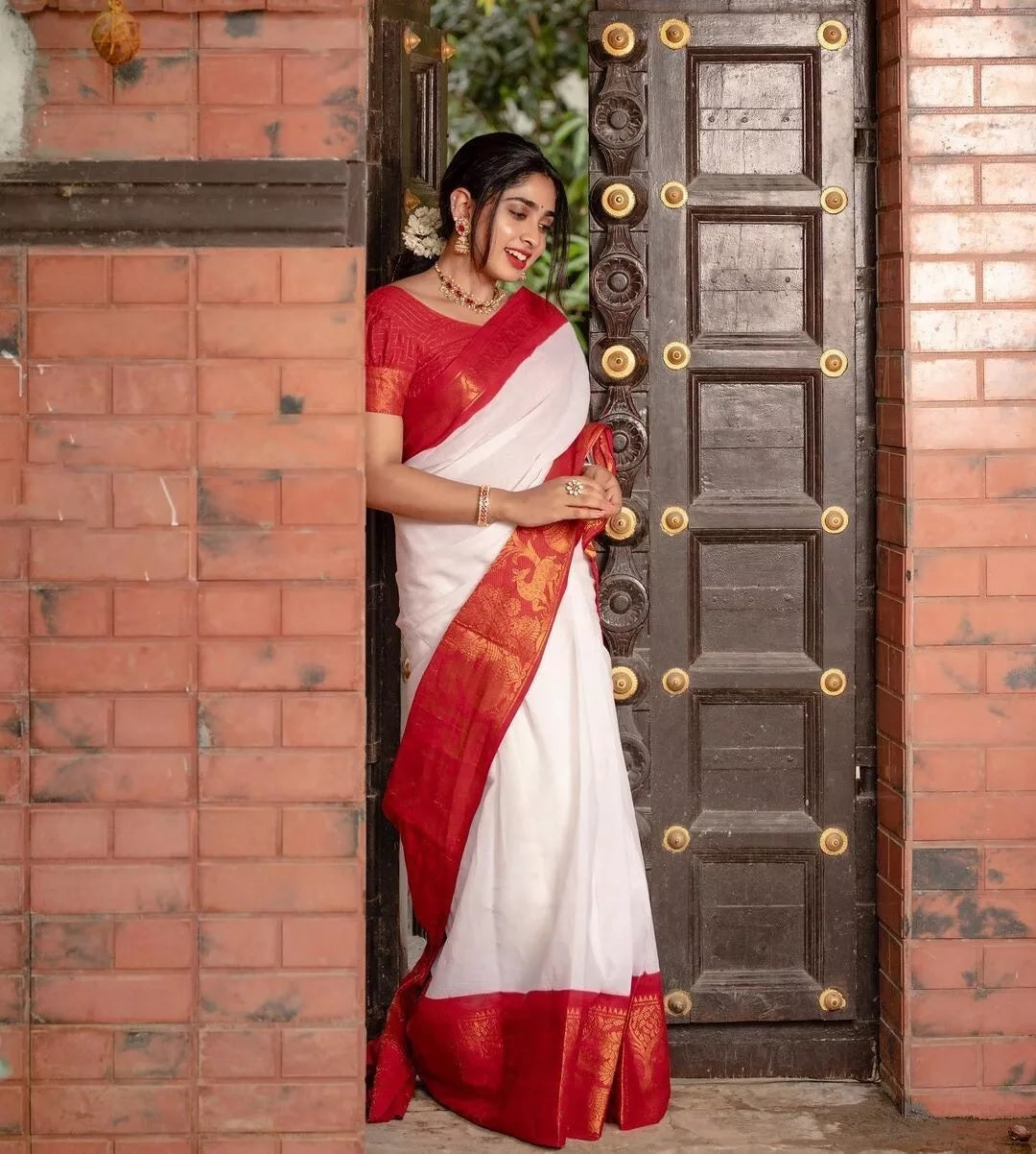 Soft Lichi Silk Saree And Blouse image 3