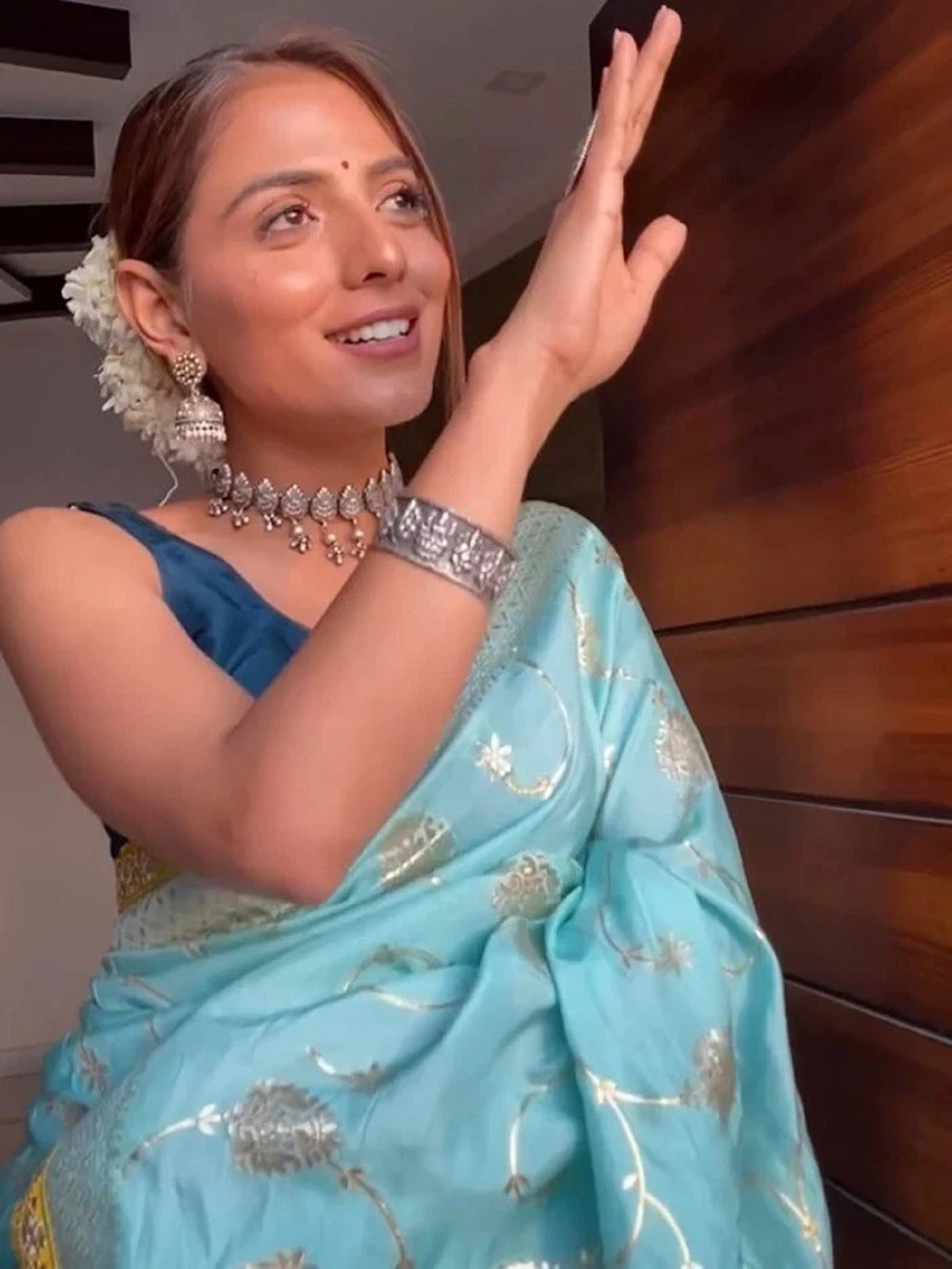 Banarasi Soft Silk Saree With Blouse image 3