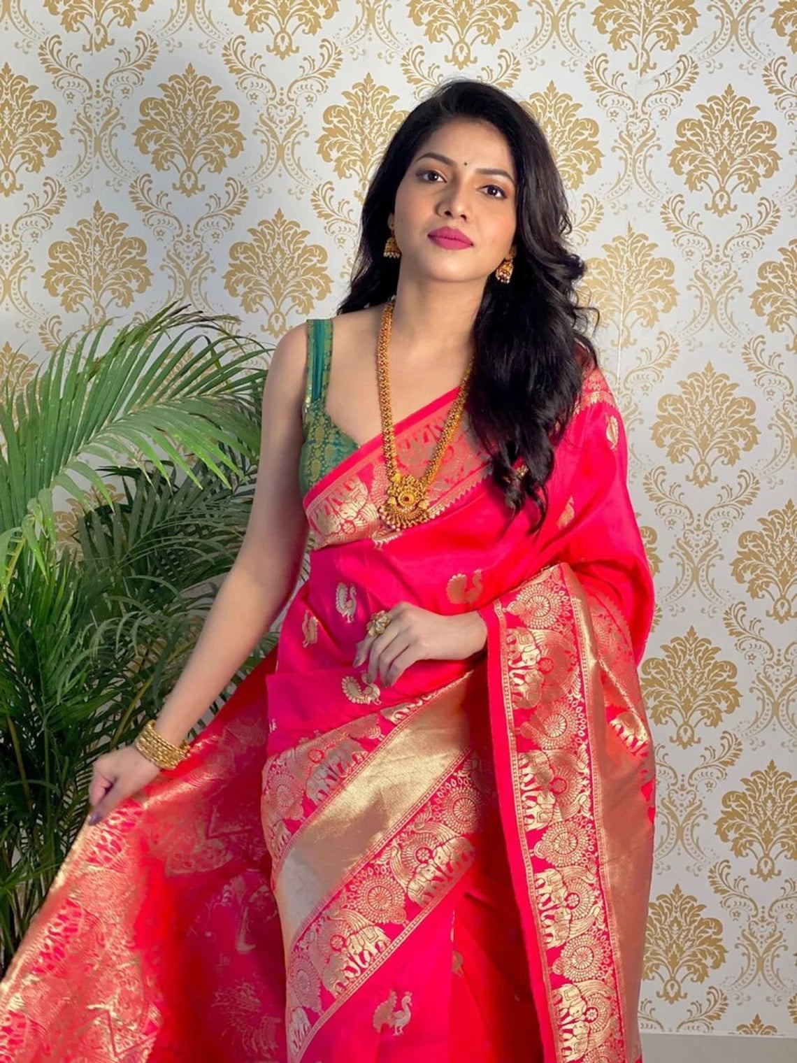 Pure Silk Zari Golden Weaving Rich Pallu Saree With Blouse image 3