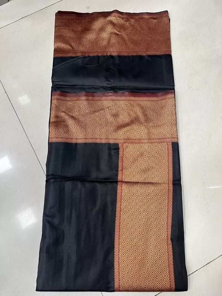 Banarasi Soft Silk Saree For Women's image 4