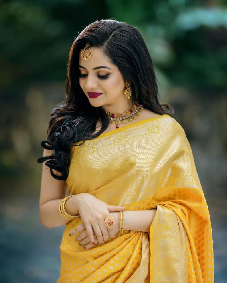 Yellow Soft Lichi Silk & Jacquard Work Saree With Blouse image 4