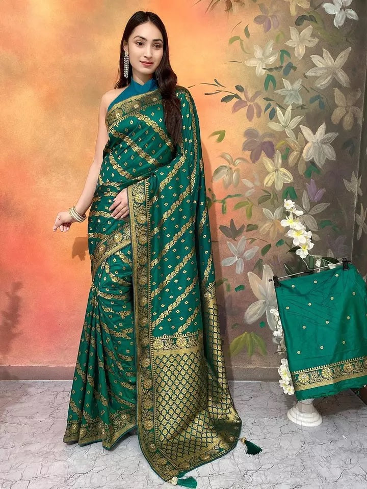 Women's Dola Silk Saree With Unstitched Blouse image 4