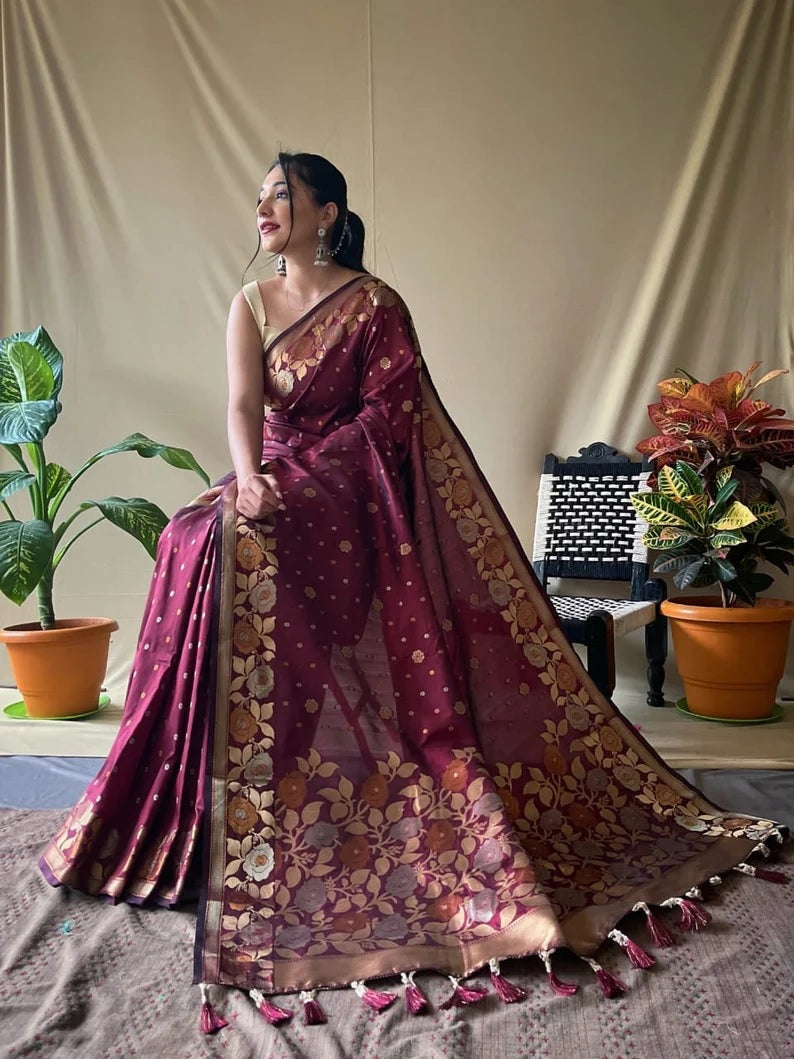 Women's Soft Kanjivaram Banarsi Silk Saree With Blouse image 1