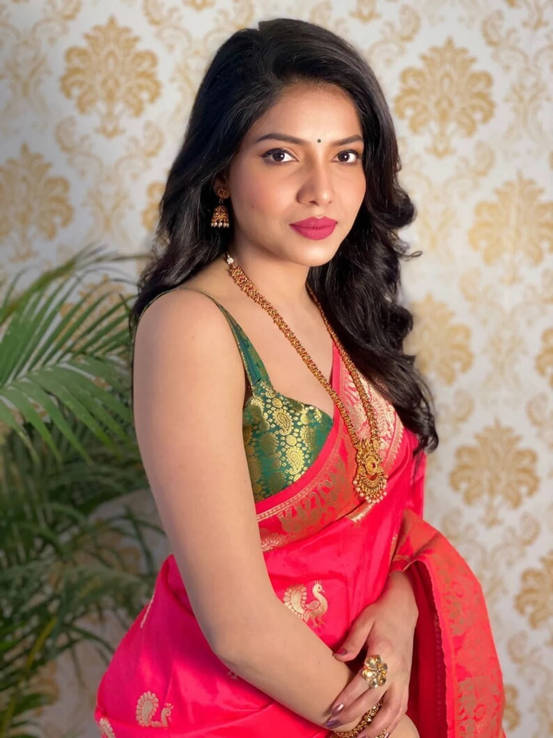 Pure Silk Zari Golden Weaving Rich Pallu Saree With Blouse image 5