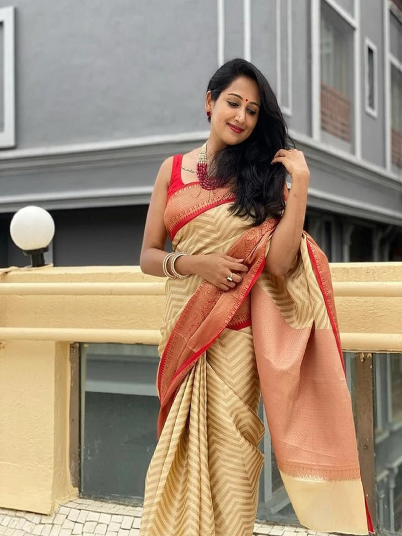 Soft Lichi Silk Jacquard Weaving With Gold Zari Weaving Work Saree image 6