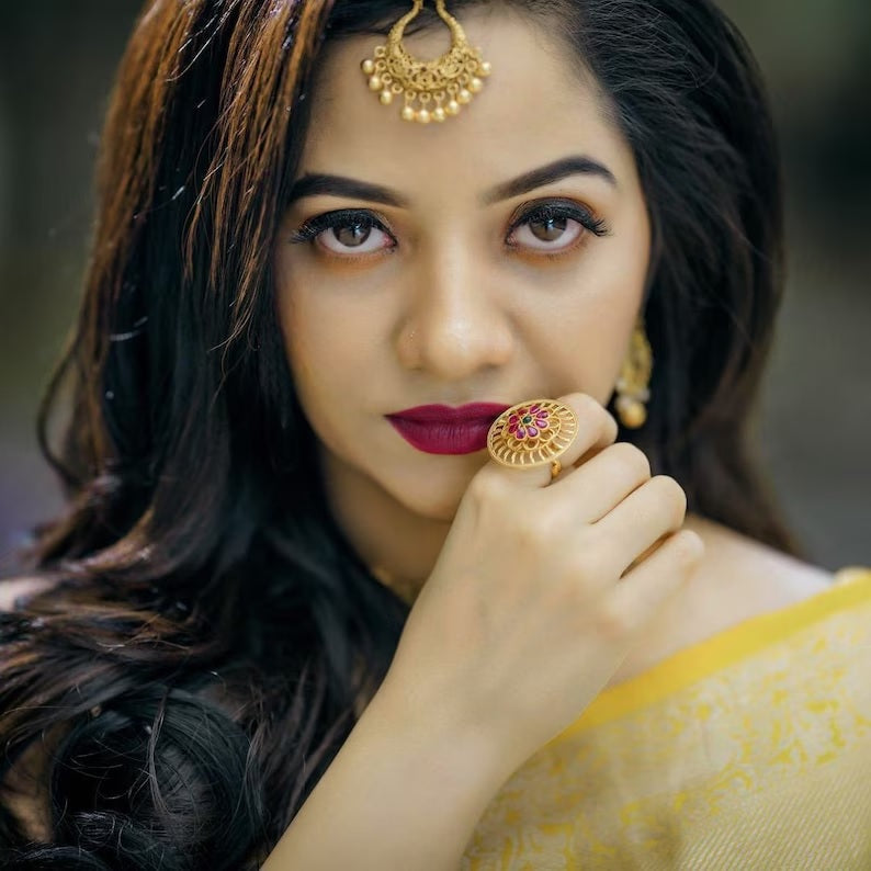 Yellow Soft Lichi Silk & Jacquard Work Saree With Blouse image 6