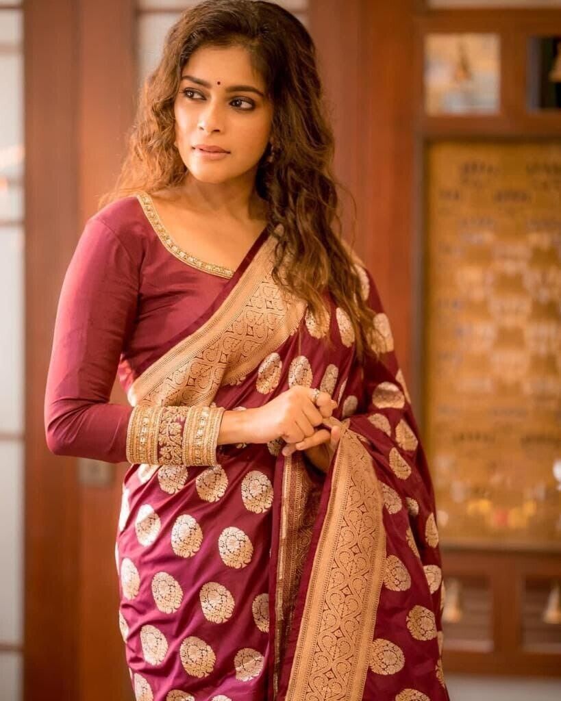 Maroon Soft Lichi Silk Saree With Unstitched Blouse image 7