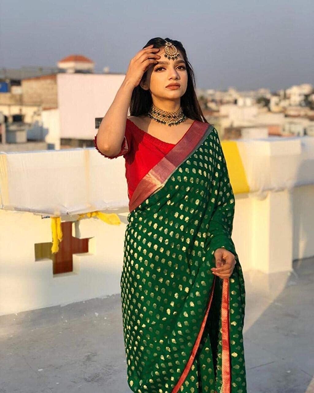 Green Soft Lichi Silk Saree With Blouse image 3
