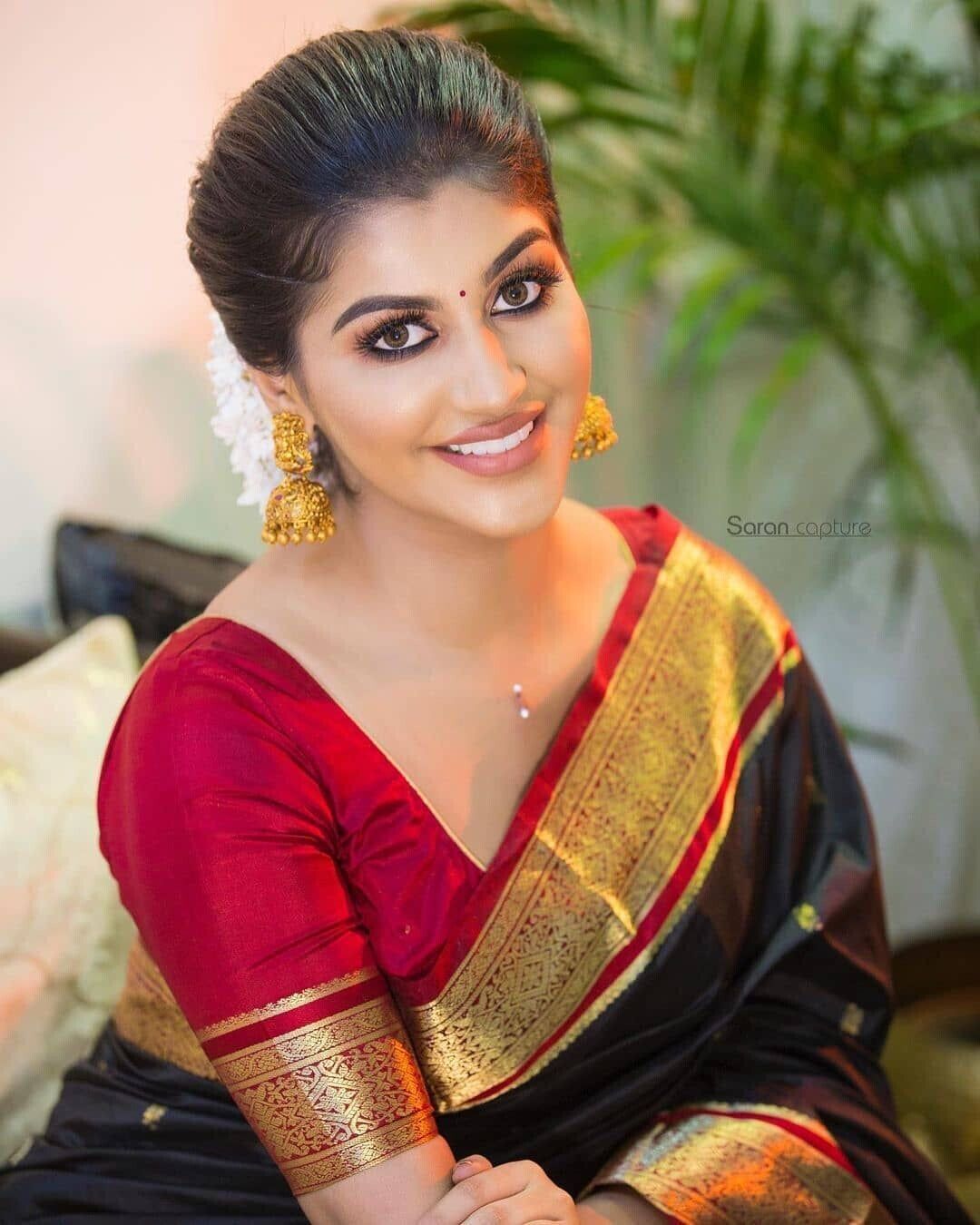 Black Banarsi Soft Silk Saree With Unstitched Blouse image 1