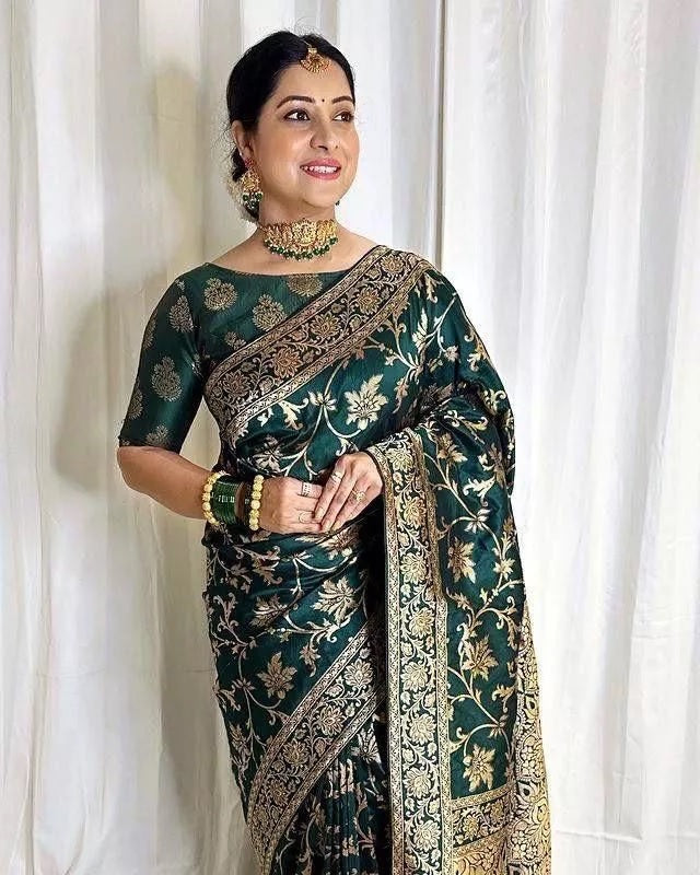 Green Soft Lichi Silk Saree With Unstitched Blouse image 1