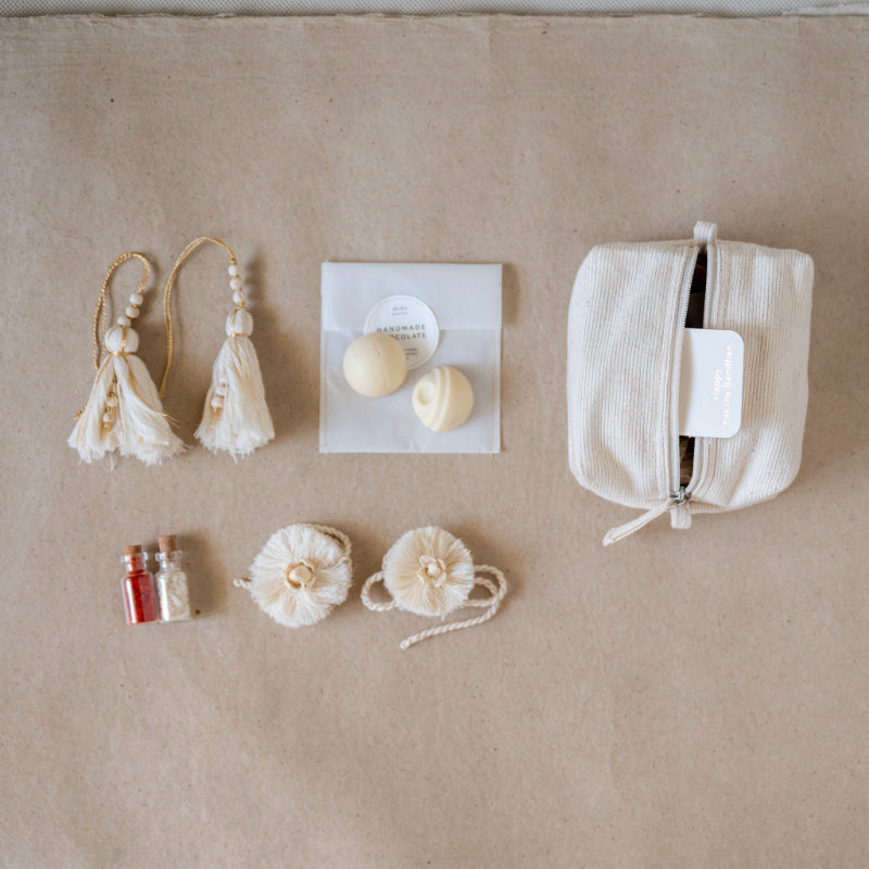 Ecru Cube Rakhi Pouch | Gift Hamper image 1