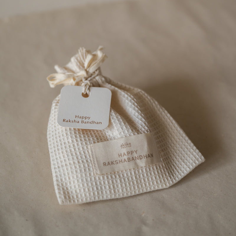 Simple Rakhi Pouch For Her | Gift Hamper image 4