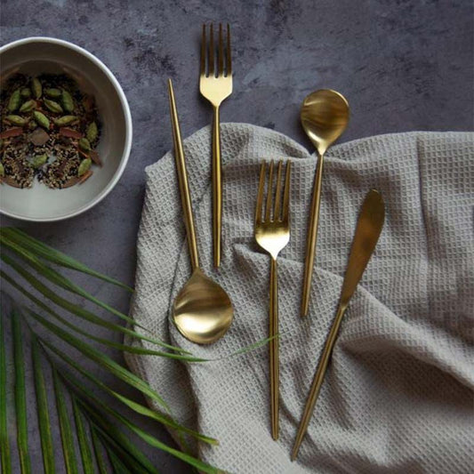 Anastaisa Matte Cutlery | Set of 5 image 1
