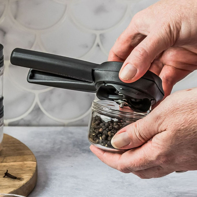 Charlotte One Handed Plastic Pepper Mill With Ceramic Grinder image 4