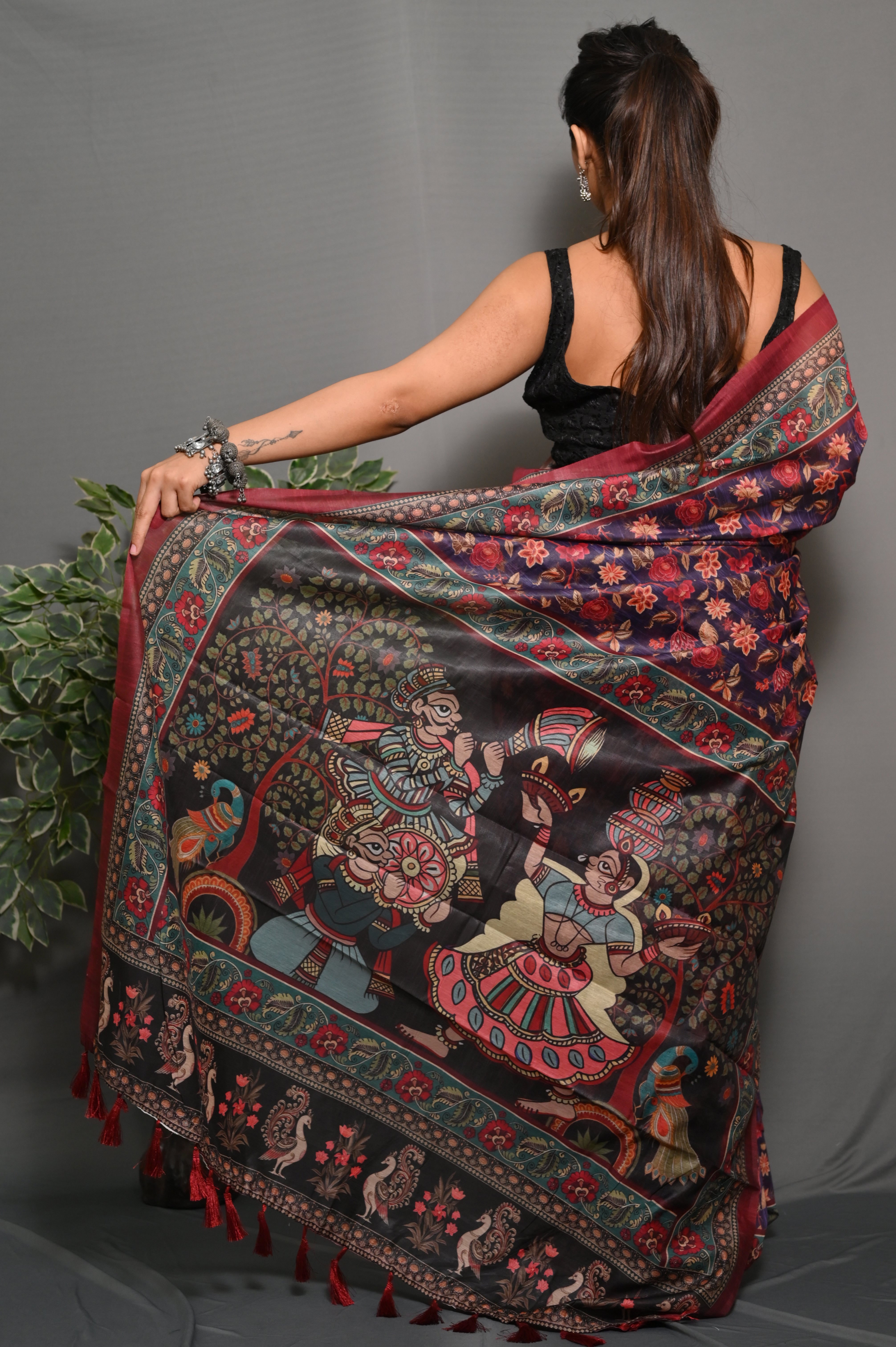 Women's  Soft Lichi Silk saree With Unstitched Blouse image 4