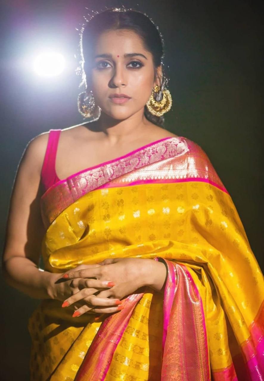 Soft Lichi Silk & Jacquard Work Saree With Blouse image 3