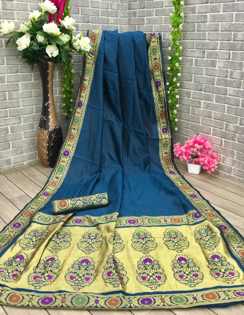 Navy Blue Soft Lichi Silk Jacquard Border Saree With Blouse image 4