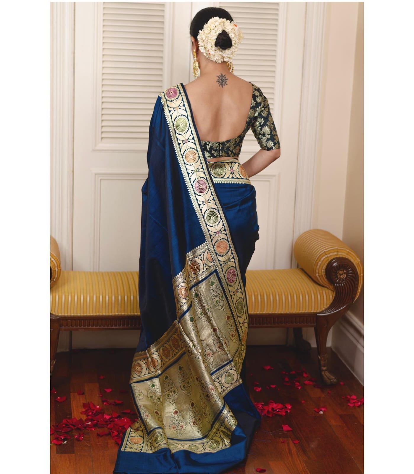Navy Blue Soft Lichi Silk Jacquard Border Saree With Blouse image 2