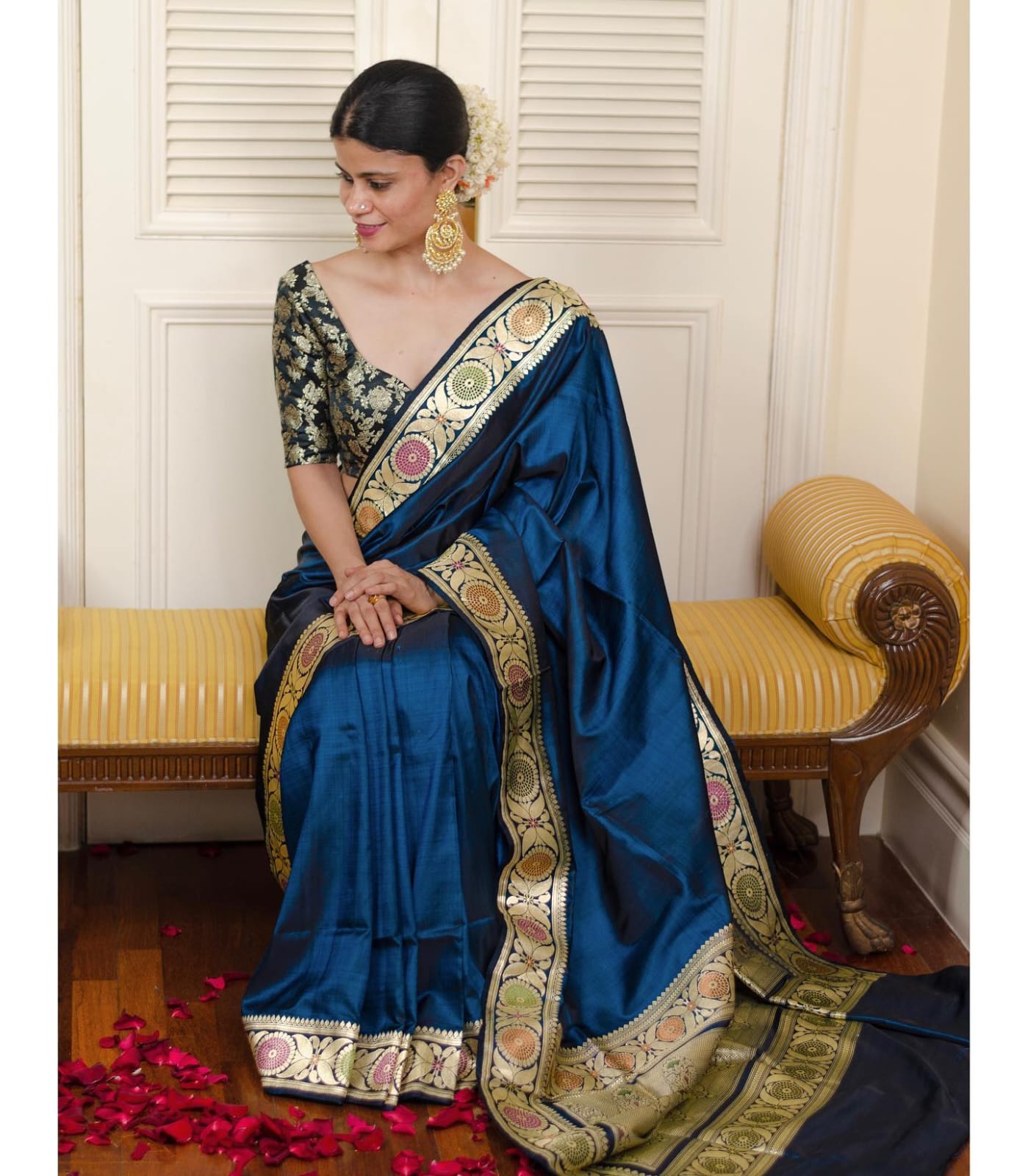 Navy Blue Soft Lichi Silk Jacquard Border Saree With Blouse image 3