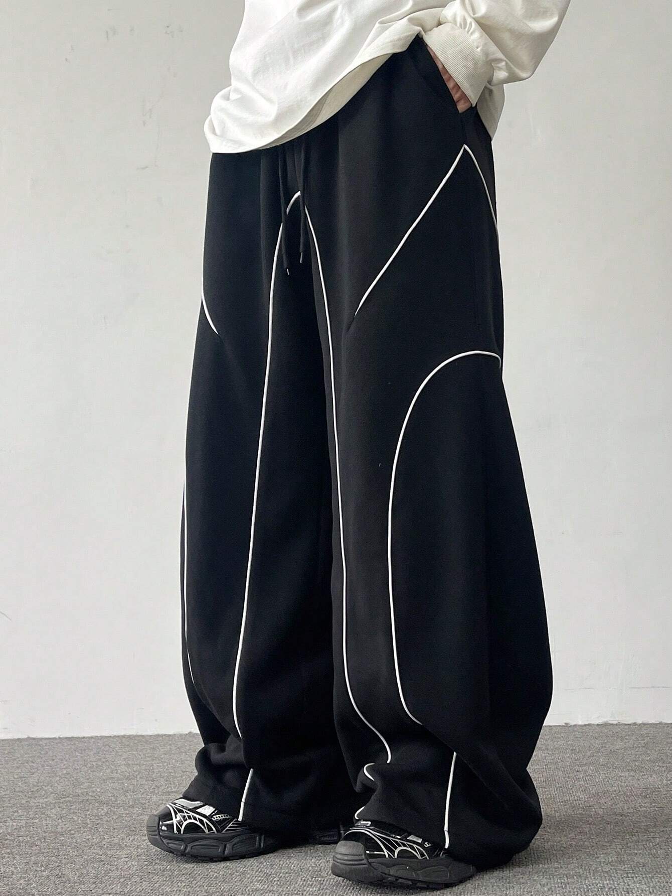 Contrast Curve Baggy Joggers image 1