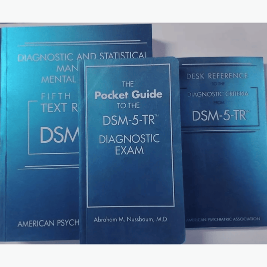 Book cover of DSM-5-TR Paperback Desk Reference & Pocket Guide Combo